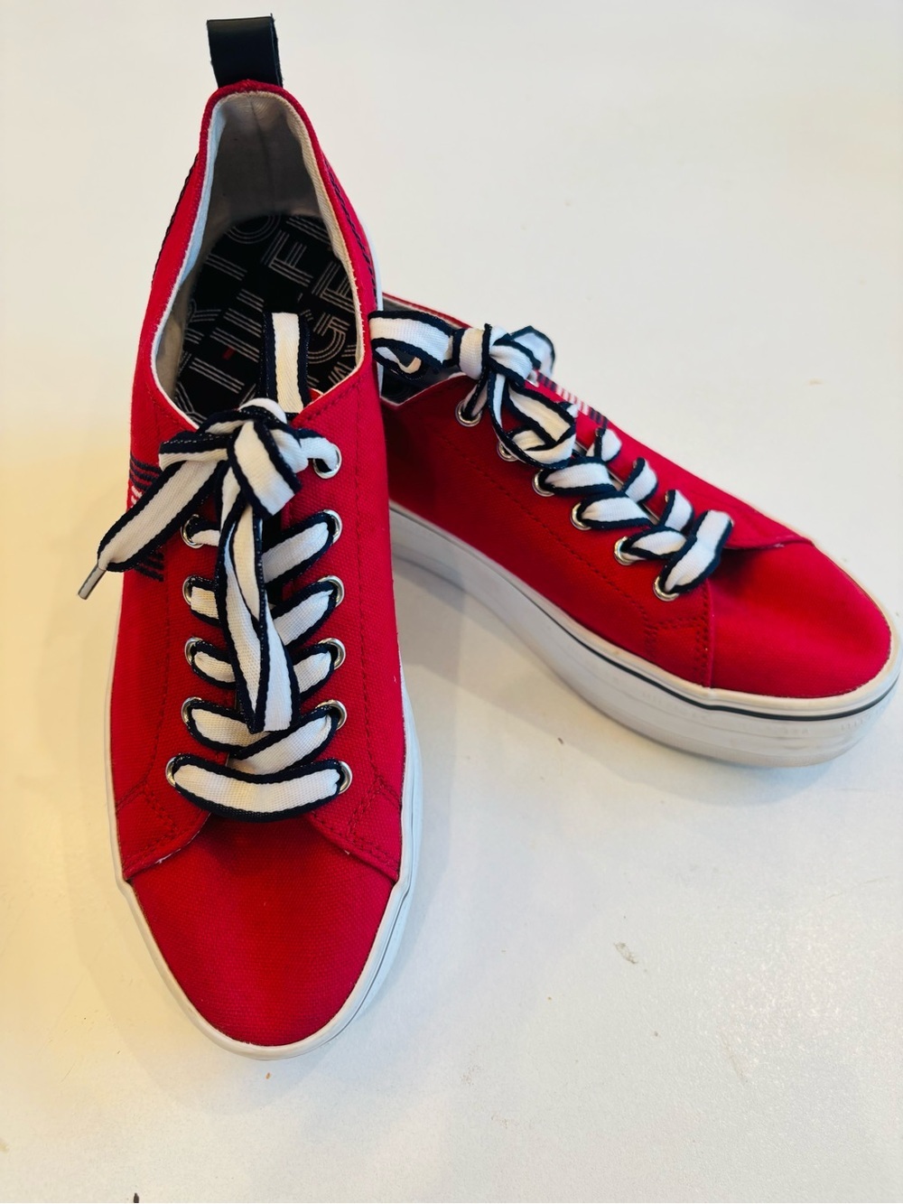 Tommy Hilfiger Red Low-Top Canvas Sneakers with Navy-Trim Laces size 7.5